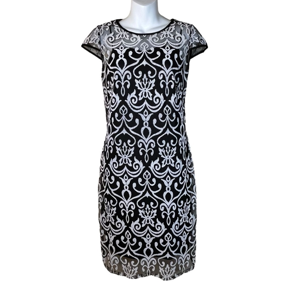 Hailey Adrianna Papell Beaded Black and White Dress Size 4